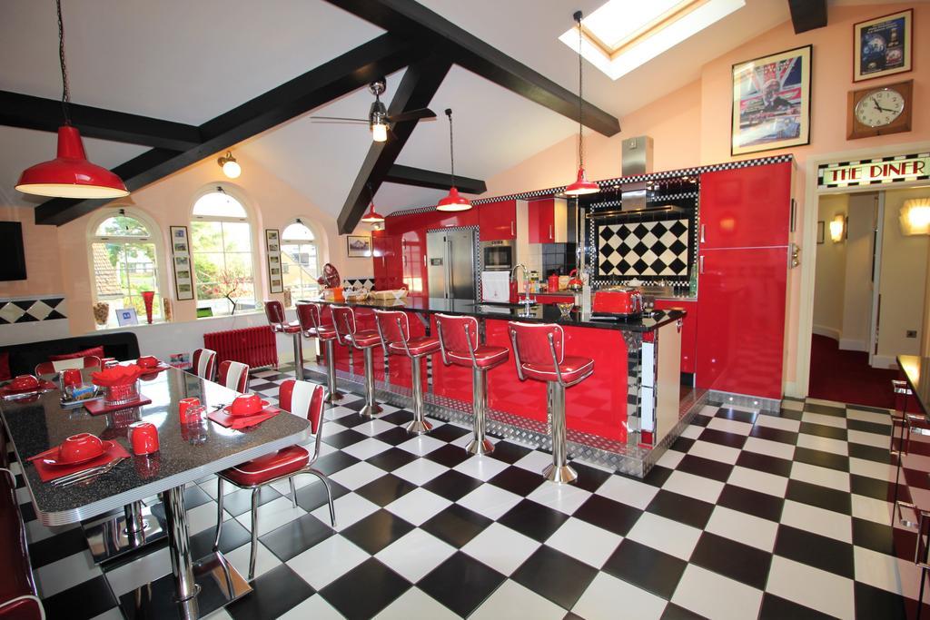 The Pitstop Little Hallingbury  Exterior foto
